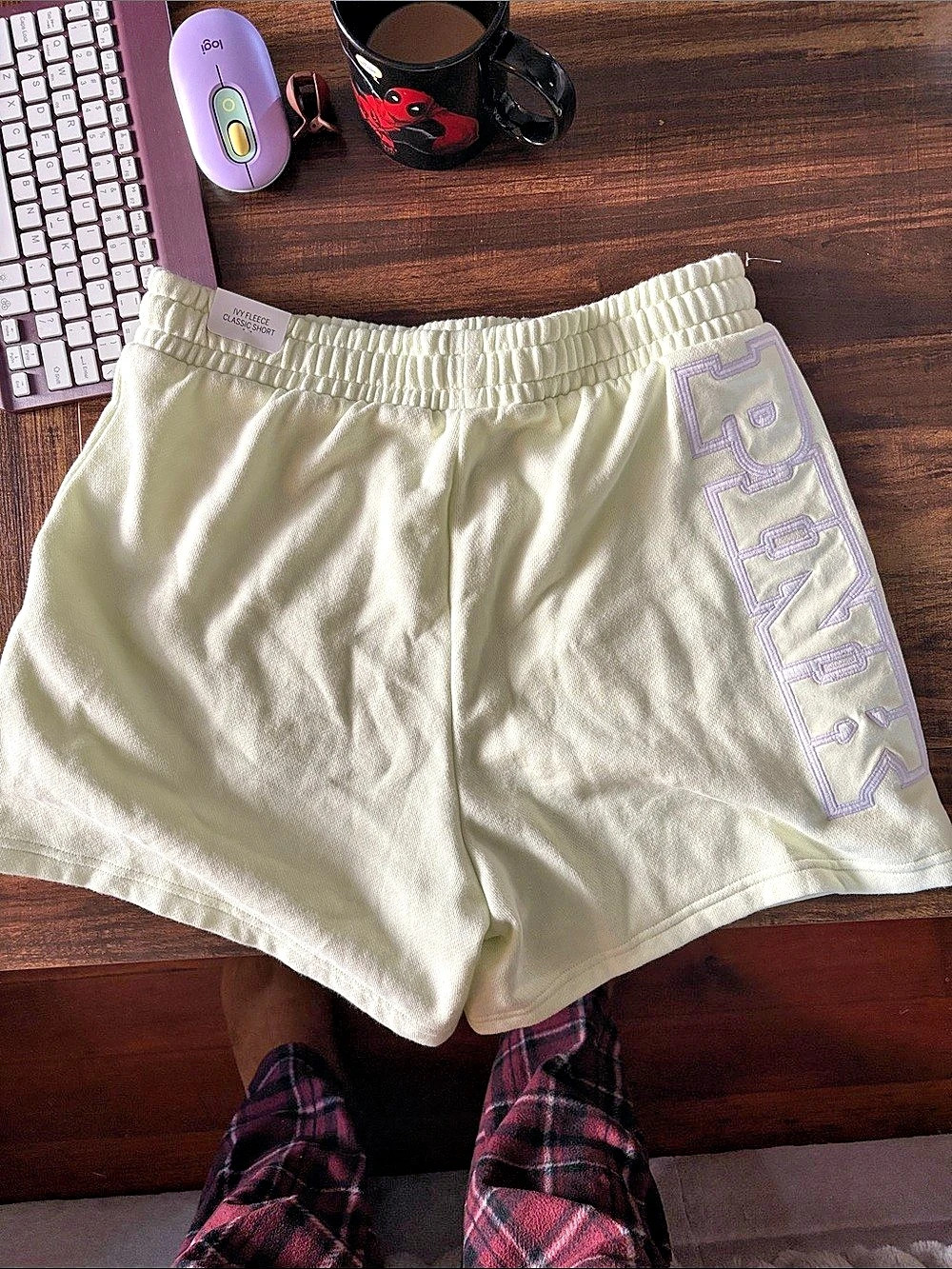 Pink shorts brand new size medium - Picture 2 of 2